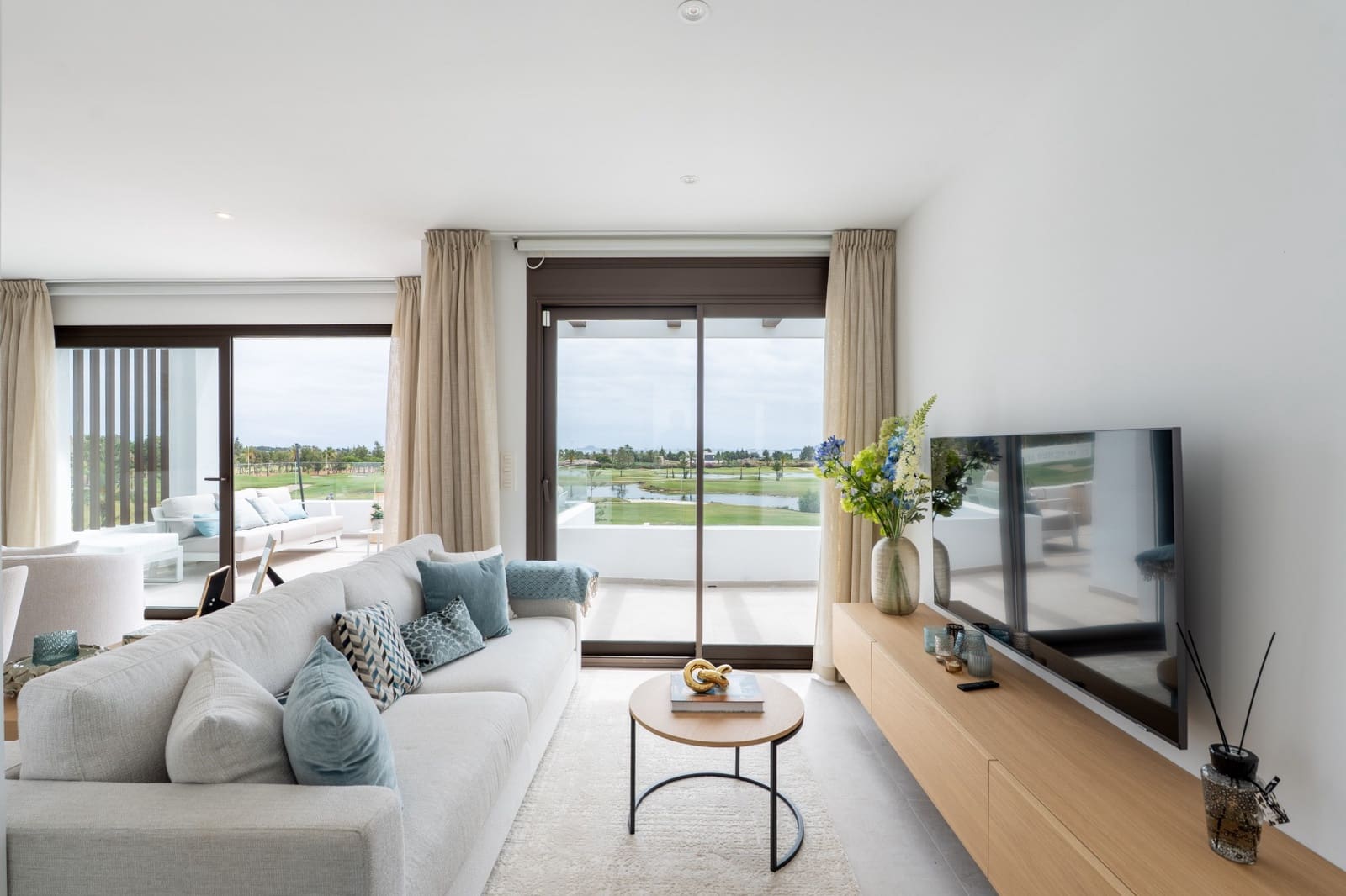 2 soverom Penthouse til salgs i Los Alcazares med svømmebasseng garasje - € 535 000 (Ref: 10060212)