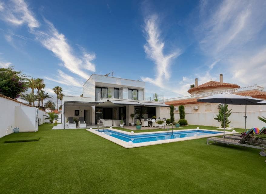 3 quarto Moradia para venda em Los Nietos com piscina garagem - 1 598 000 € (Ref: 10116086)
