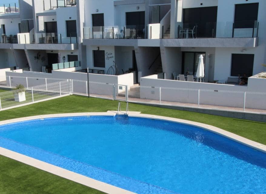 2 chambre Penthouse à vendre à San Miguel de Salinas avec piscine - 249 900 € (Ref: 10116087)
