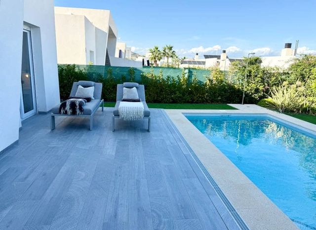 3 sypialnia Willa na sprzedaż w Algorfa z basenem - 449 000 € (Ref: 10116089)