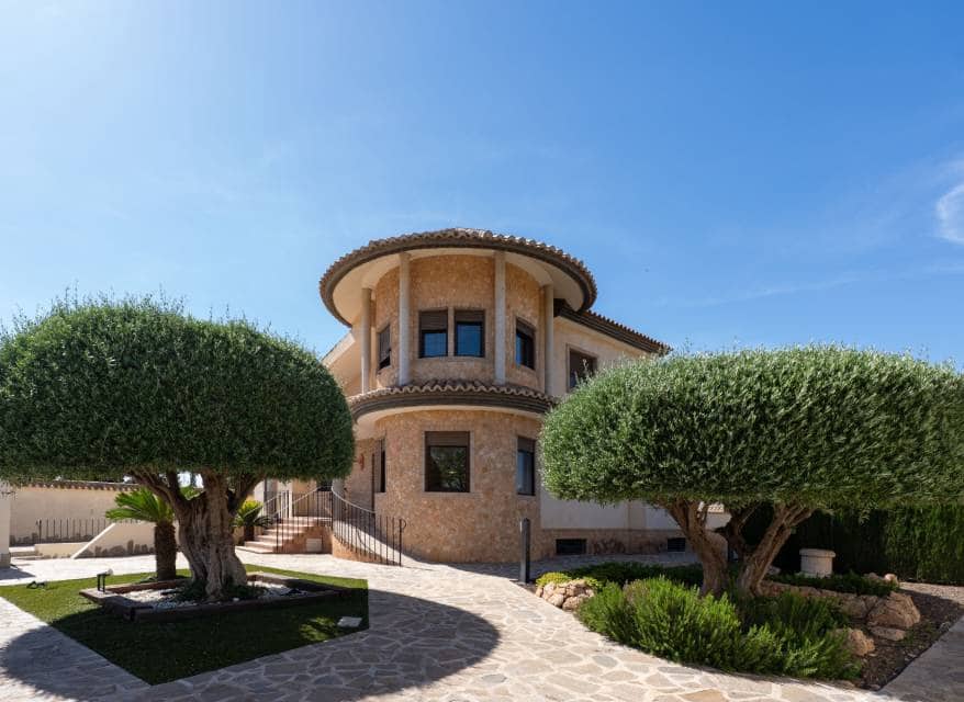 4 slaapkamer Villa te koop in Los Alcazares met zwembad garage - € 935.000 (Ref: 10116090)