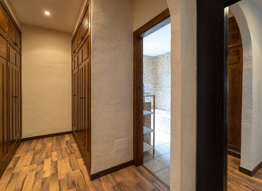 4 slaapkamer Villa te koop in Los Alcazares met zwembad garage - € 935.000 (Ref: 10116090)