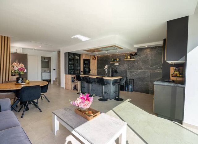 4 Zimmer Villa zu verkaufen in Algorfa mit Pool Garage - 699.000 € (Ref: 10116091)