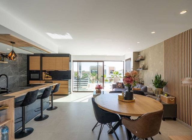 4 Zimmer Villa zu verkaufen in Algorfa mit Pool Garage - 699.000 € (Ref: 10116091)