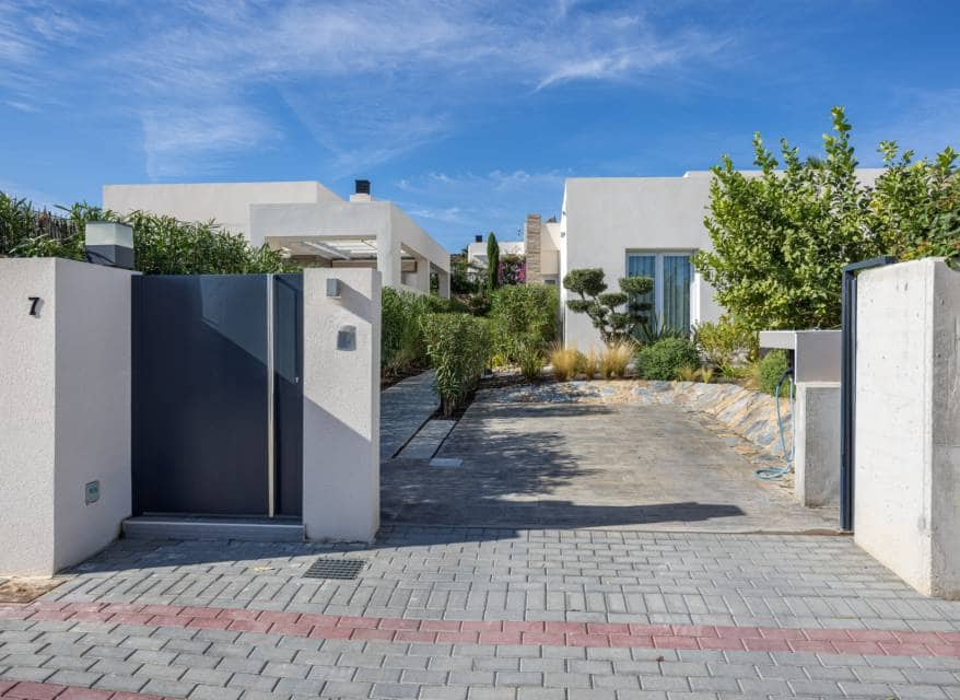 2 bedroom Villa for sale in Algorfa with pool - € 540,000 (Ref: 10116093)