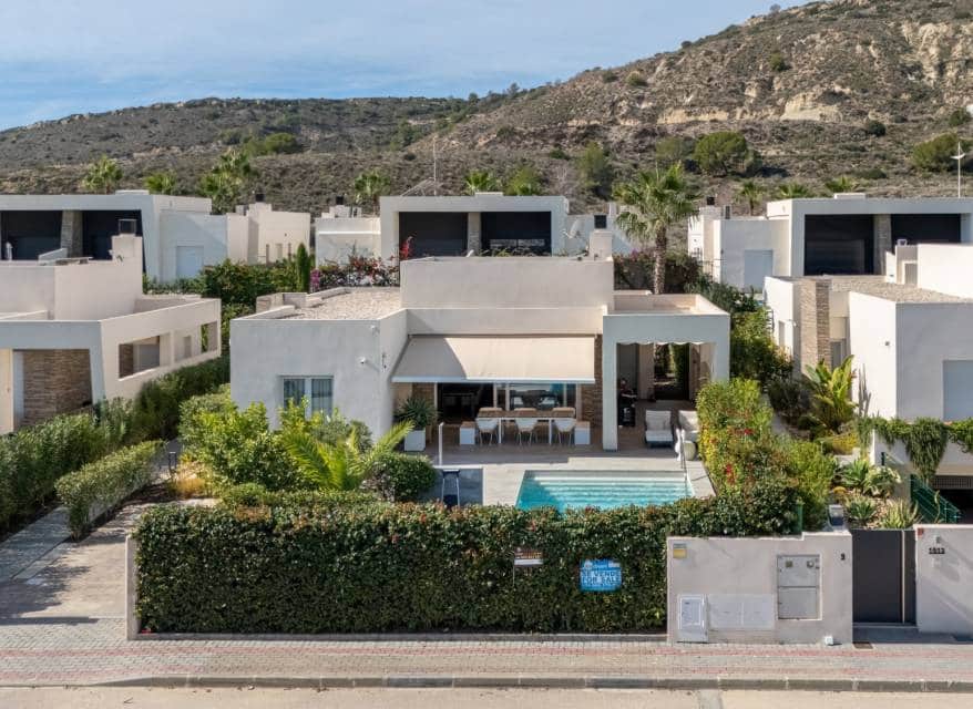 2 bedroom Villa for sale in Algorfa with pool - € 540,000 (Ref: 10116093)