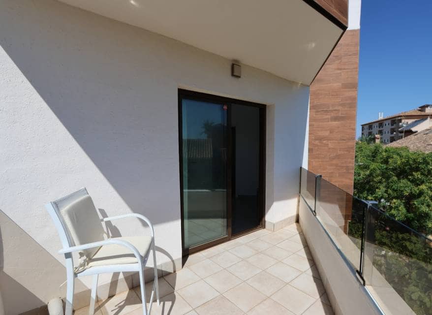2 soveværelse Penthouse til salg i Los Alcazares med swimmingpool garage - € 399.900 (Ref: 10120828)