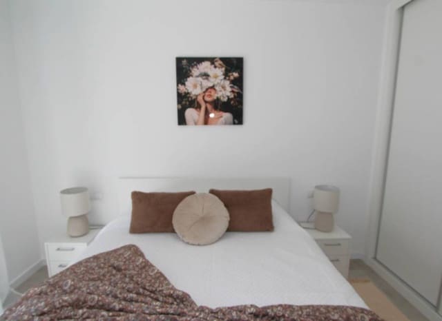 2 makuuhuone Huoneisto myytävänä paikassa Dehesa de Campoamor, Orihuela mukana uima-altaan - 330 000 € (Ref: 10130915)