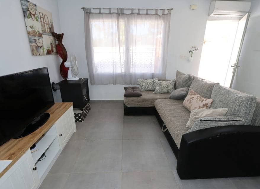 2 soveværelse Villa til salg i El Carmoli med swimmingpool garage - € 249.900 (Ref: 10154542)