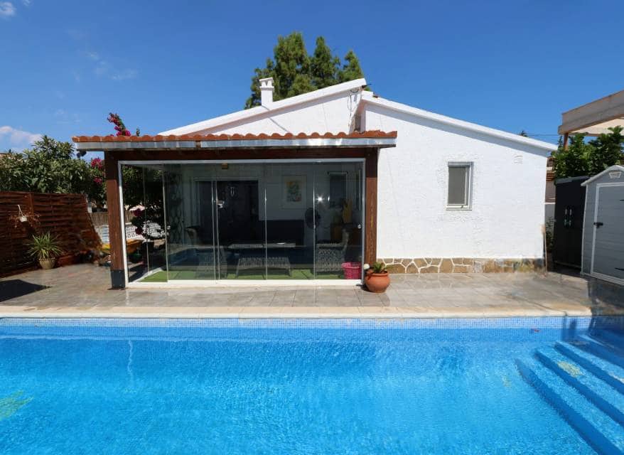2 soveværelse Villa til salg i El Carmoli med swimmingpool garage - € 249.900 (Ref: 10154542)