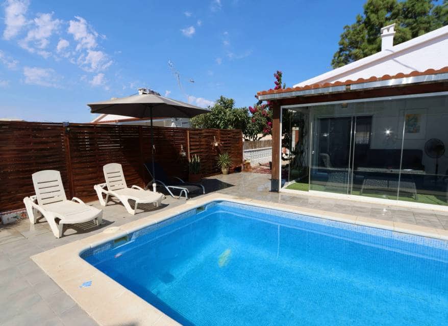 2 soveværelse Villa til salg i El Carmoli med swimmingpool garage - € 249.900 (Ref: 10154542)