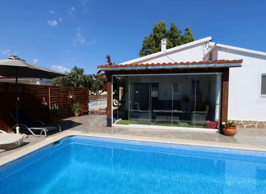 2 soveværelse Villa til salg i El Carmoli med swimmingpool garage - € 249.900 (Ref: 10154542)