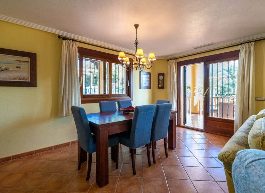 5 sypialnia Willa na sprzedaż w Los Alcazares z basenem garażem - 2 150 000 € (Ref: 10183587)