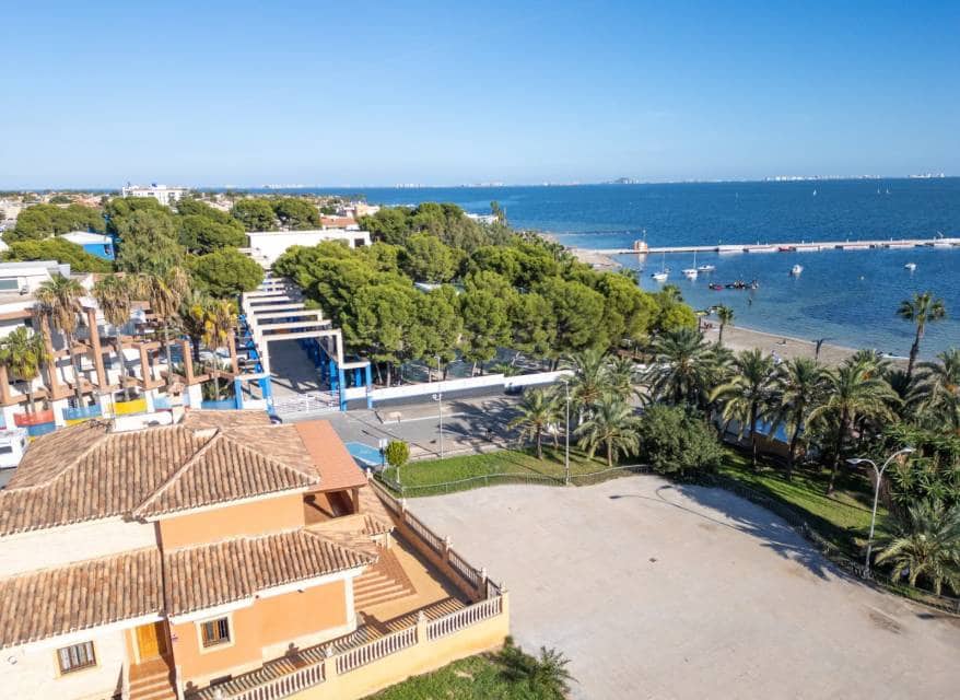 5 sypialnia Willa na sprzedaż w Los Alcazares z basenem garażem - 2 150 000 € (Ref: 10183587)