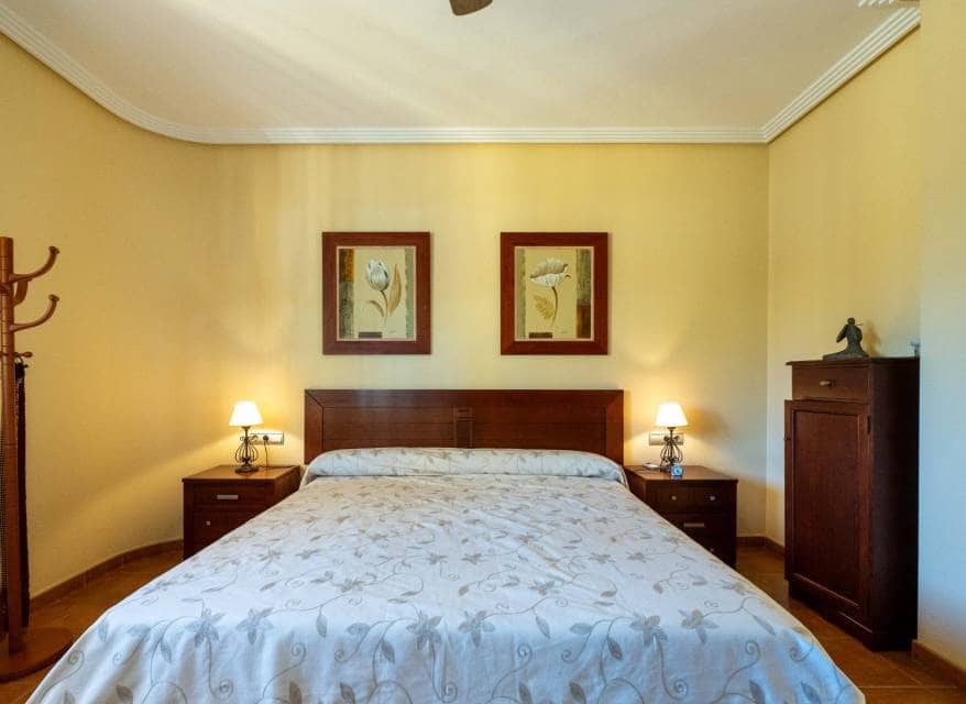 5 sypialnia Willa na sprzedaż w Los Alcazares z basenem garażem - 2 150 000 € (Ref: 10183587)
