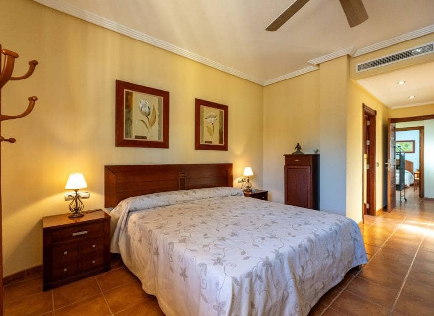 5 sypialnia Willa na sprzedaż w Los Alcazares z basenem garażem - 2 150 000 € (Ref: 10183587)