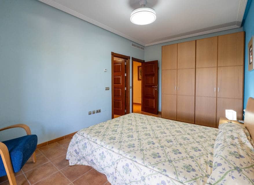 5 sypialnia Willa na sprzedaż w Los Alcazares z basenem garażem - 2 150 000 € (Ref: 10183587)