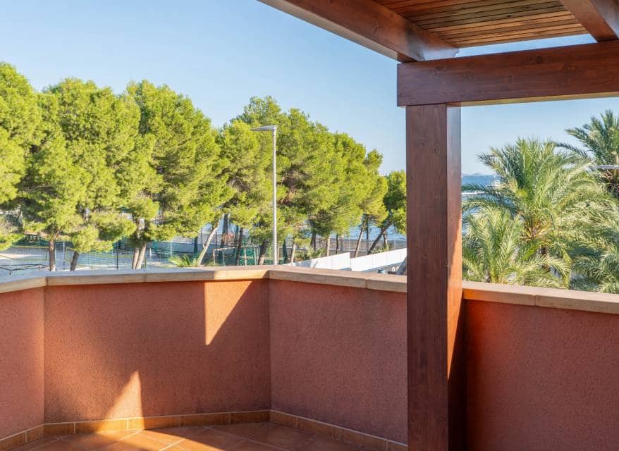 5 sypialnia Willa na sprzedaż w Los Alcazares z basenem garażem - 2 150 000 € (Ref: 10183587)