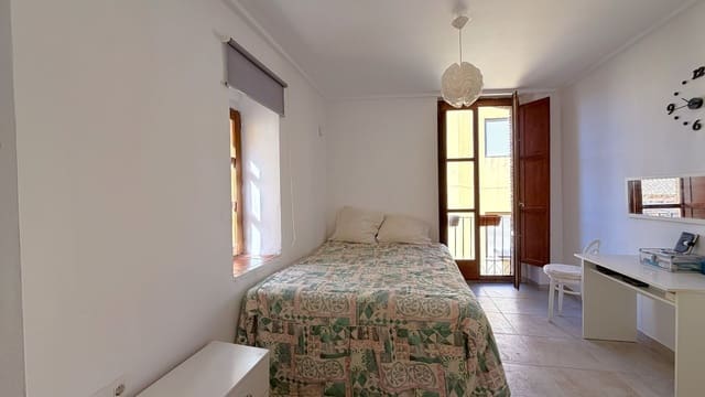 5 soveværelse Byhus til salg i Benidoleig - € 350.000 (Ref: 10113523)
