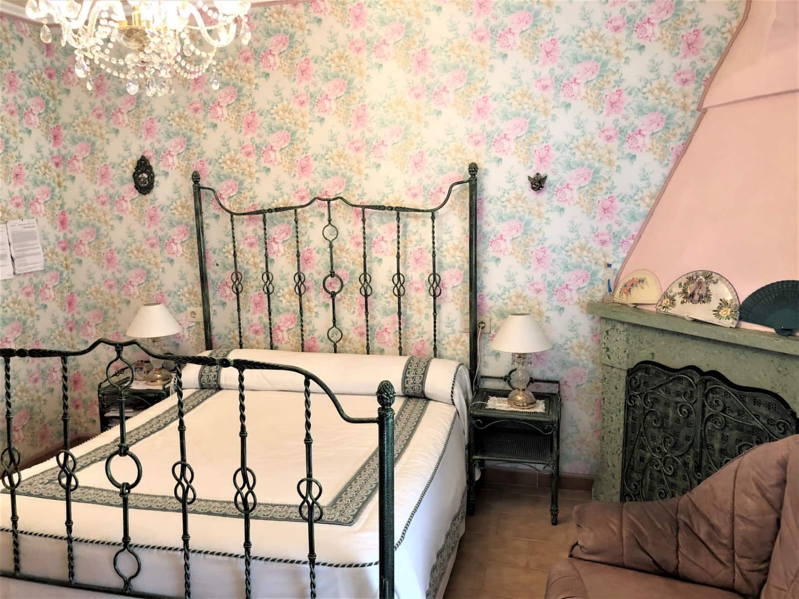 8 bedroom Villa for sale in Pedreguer with pool garage - € 595,000 (Ref: 5036243)