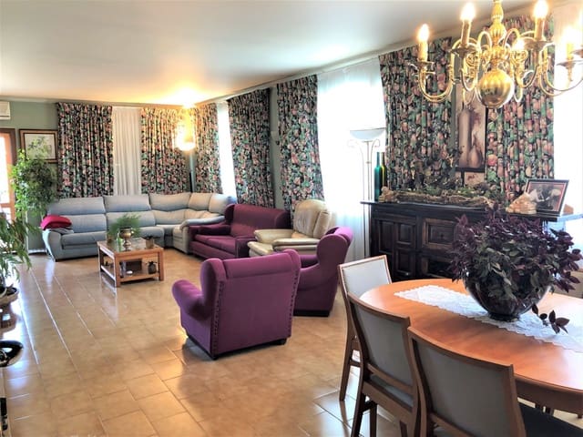 8 sovrum Villa till salu i Pedreguer med pool garage - 595 000 € (Ref: 5036243)