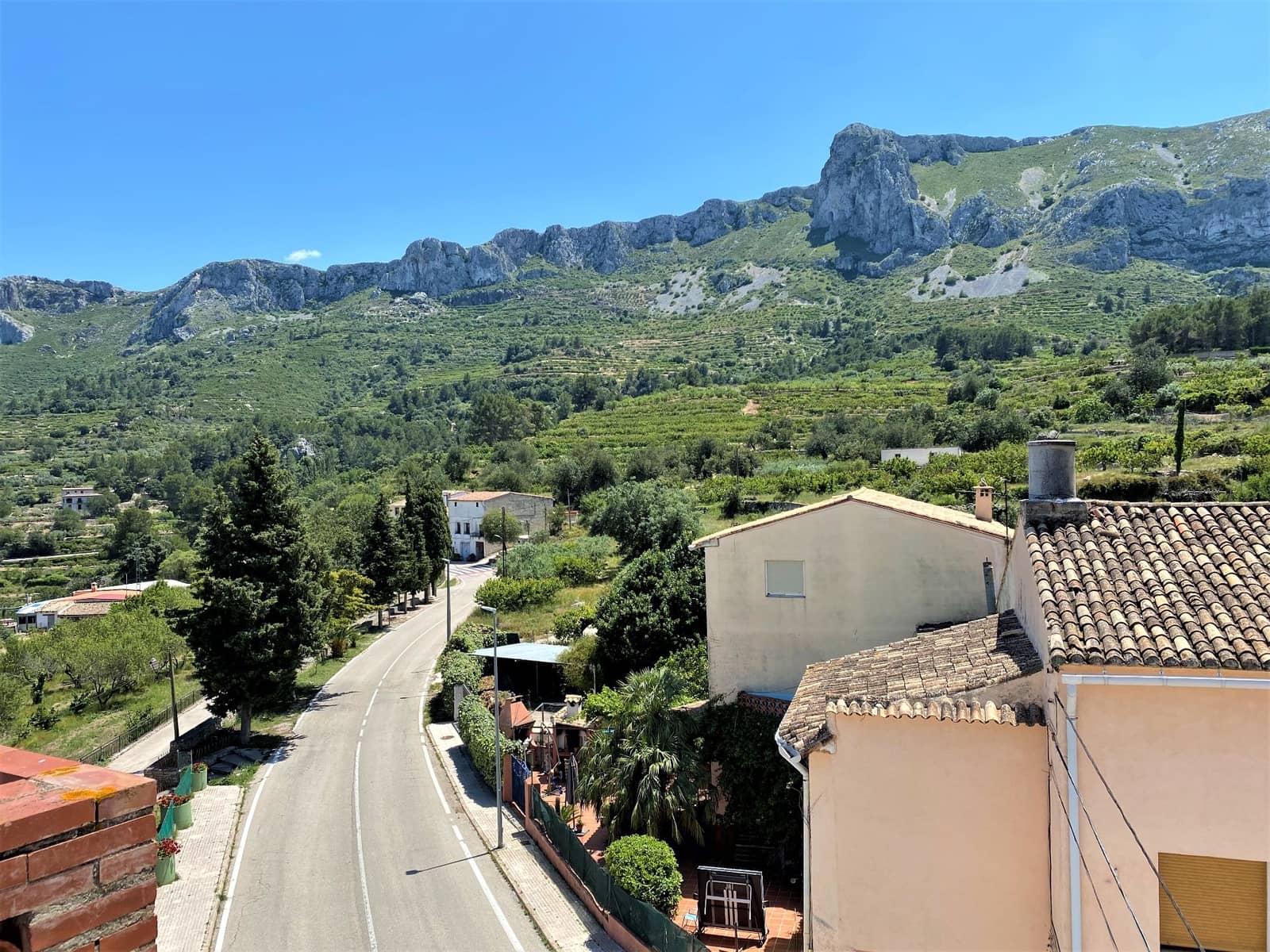 6 soveværelse Byhus til salg i Vall de Gallinera med garage - € 295.000 (Ref: 5317925)