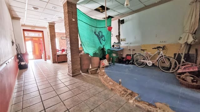 5 soveværelse Byhus til salg i Orba - € 320.000 (Ref: 6249256)