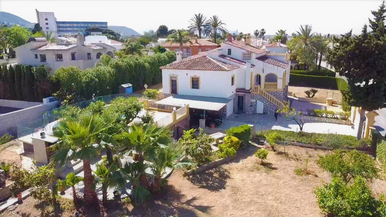 7 soverom Villa til salgs i Denia med svømmebasseng garasje - € 1 100 000 (Ref: 7504129)