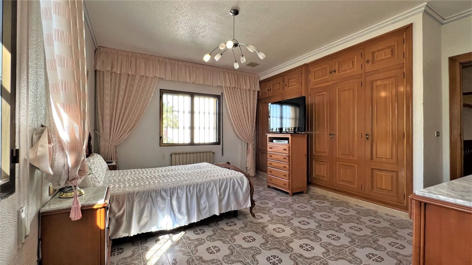 7 soverom Villa til salgs i Denia med svømmebasseng garasje - € 1 100 000 (Ref: 7504129)