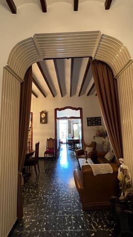 6 slaapkamer Huis te koop in Sagra - € 179.000 (Ref: 8046117)