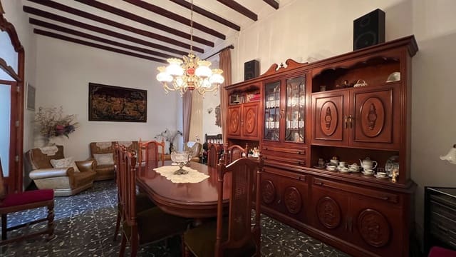 6 slaapkamer Huis te koop in Sagra - € 179.000 (Ref: 8046117)