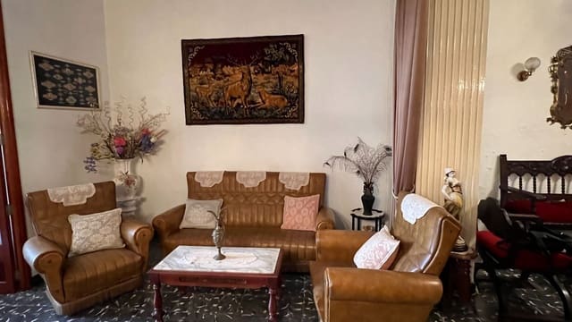 6 slaapkamer Huis te koop in Sagra - € 179.000 (Ref: 8046117)