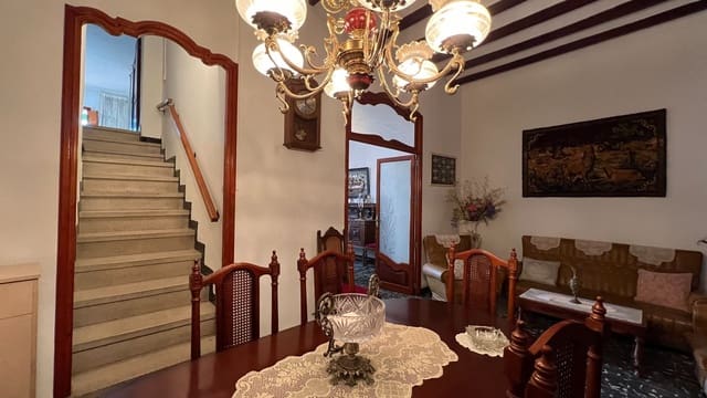 6 slaapkamer Huis te koop in Sagra - € 179.000 (Ref: 8046117)