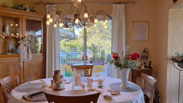 4 sovrum Villa till salu i Benidoleig med pool garage - 465 000 € (Ref: 8052398)