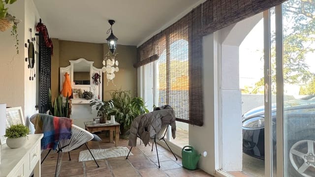 3 makuuhuone Huvila myytävänä paikassa Orba - 275 000 € (Ref: 8757314)