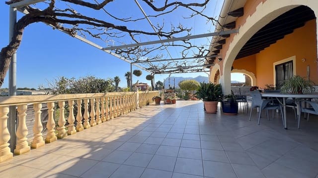 3 soveværelse Villa til salg i La Xara, Dénia med swimmingpool garage - € 850.000 (Ref: 8789108)