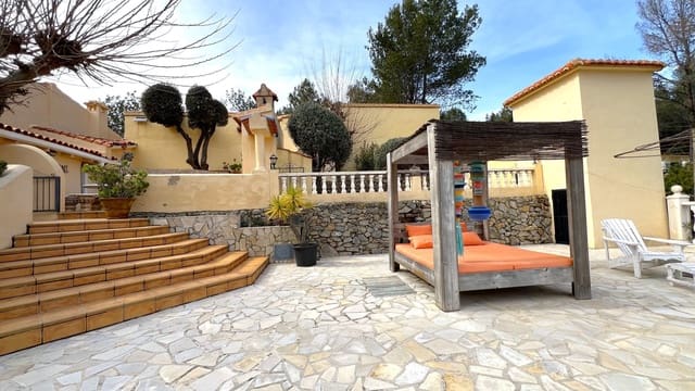 5 bedroom Villa for sale in Castell de Castells with pool garage - € 570,000 (Ref: 8899752)