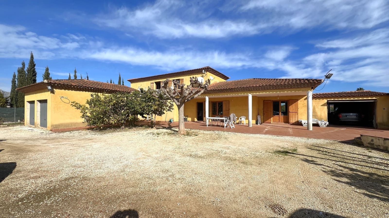 5 quarto Moradia para venda em Pedreguer com piscina garagem - 735 000 € (Ref: 8901741)