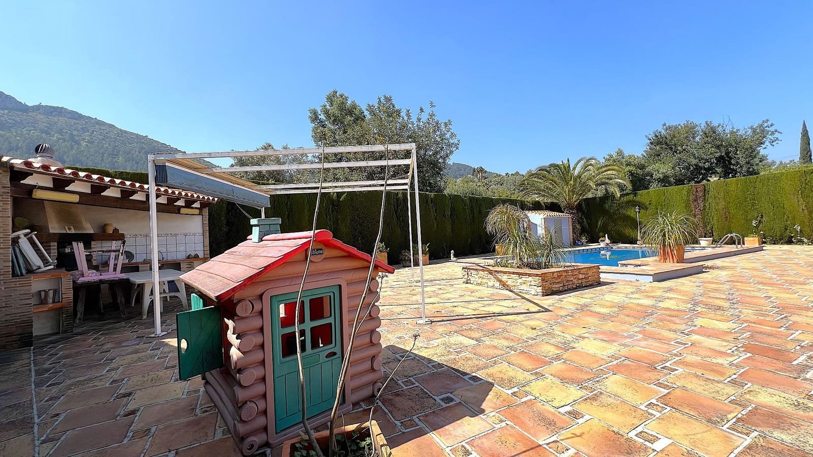 4 soveværelse Villa til salg i Orba med swimmingpool garage - € 696.800 (Ref: 8928416)