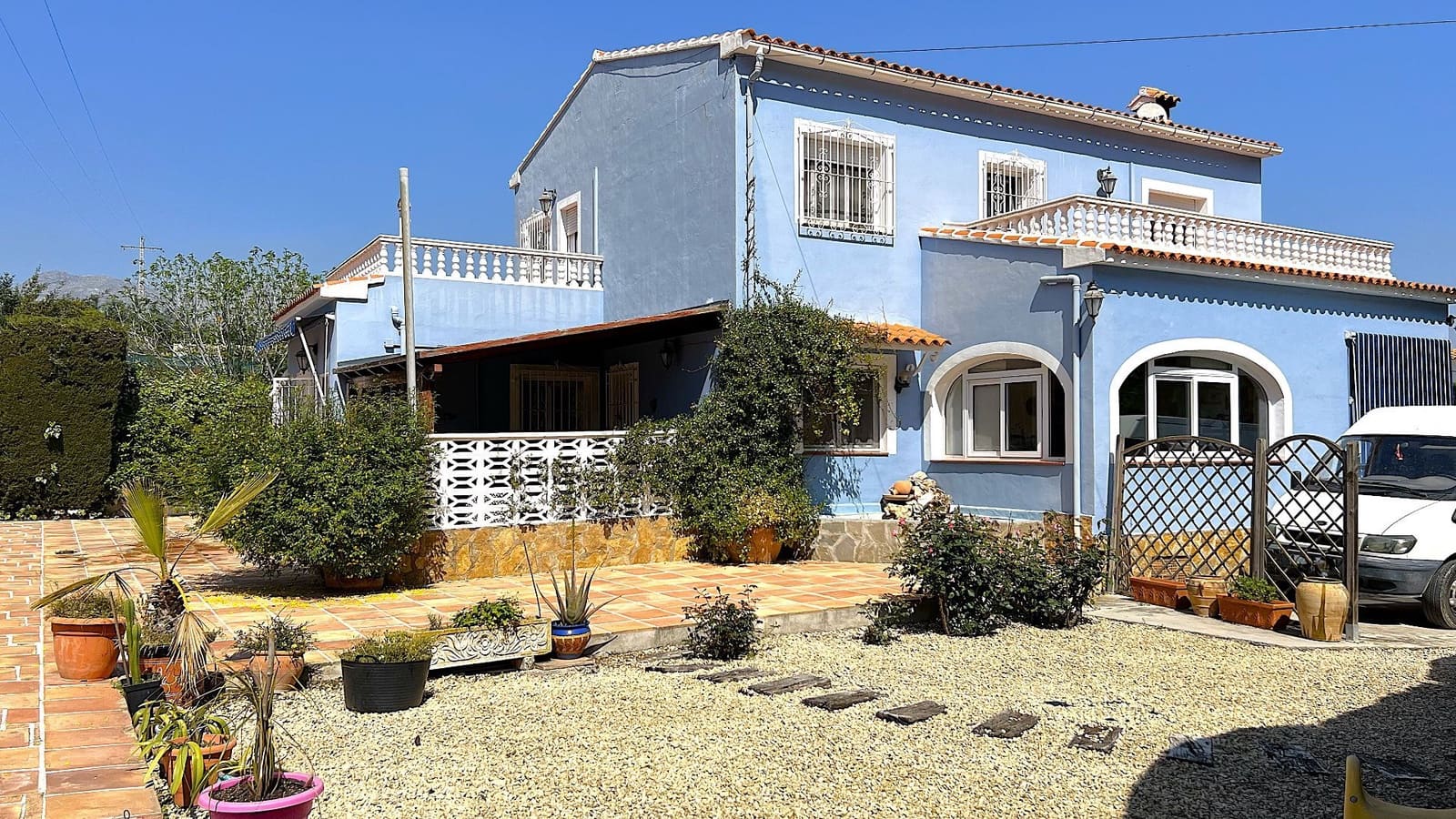 4 soveværelse Villa til salg i Orba med swimmingpool garage - € 696.800 (Ref: 8928416)