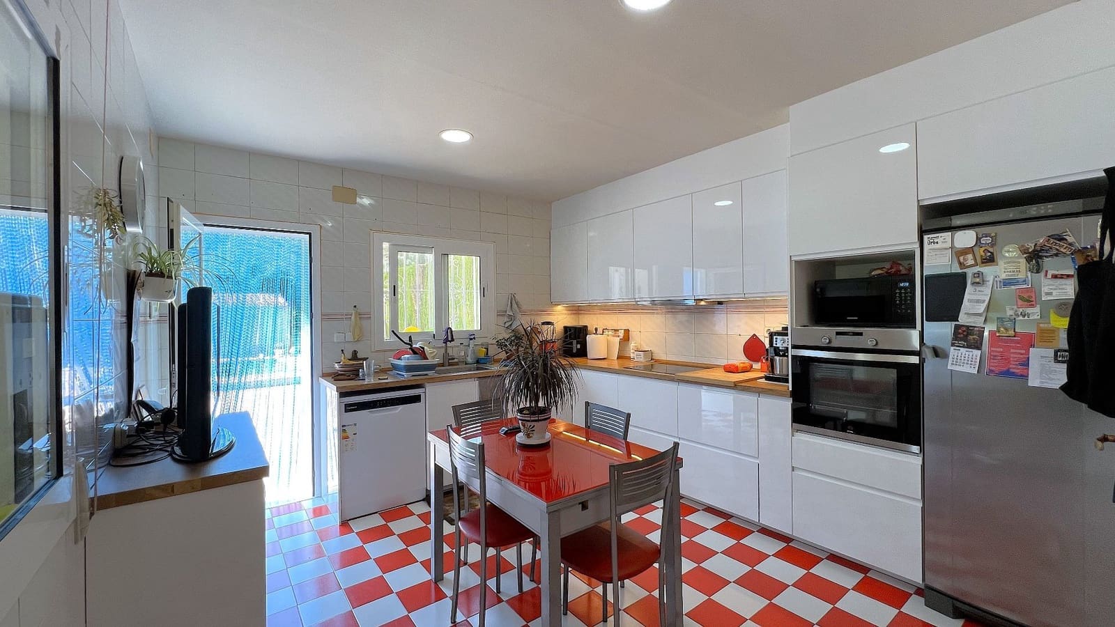 4 soveværelse Villa til salg i Orba med swimmingpool garage - € 696.800 (Ref: 8928416)