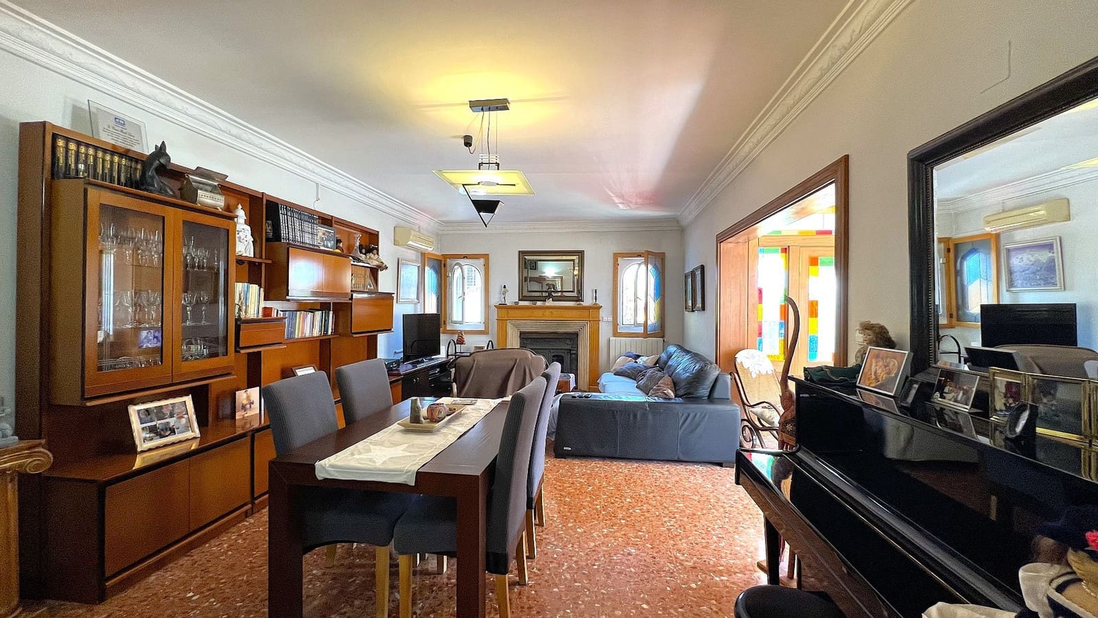 4 soveværelse Villa til salg i Orba med swimmingpool garage - € 696.800 (Ref: 8928416)