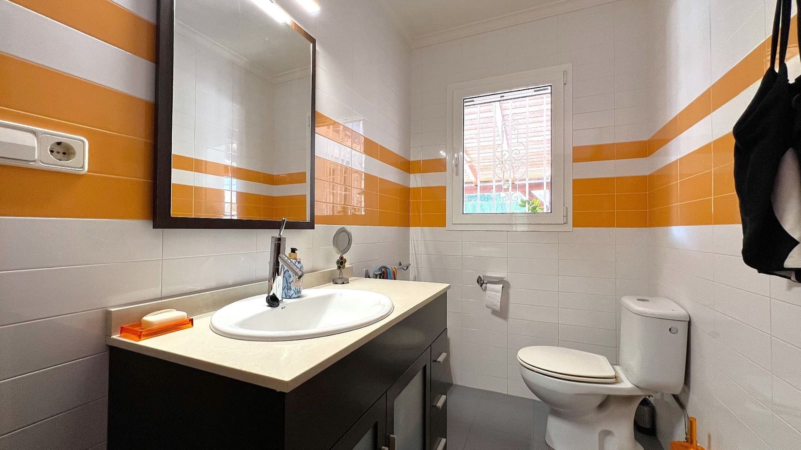 4 soveværelse Villa til salg i Orba med swimmingpool garage - € 696.800 (Ref: 8928416)