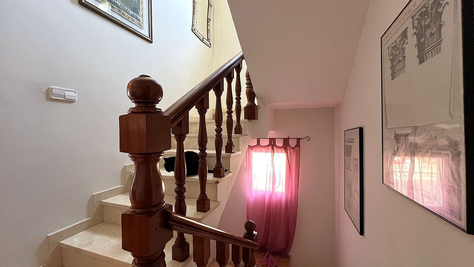 4 soveværelse Villa til salg i Orba med swimmingpool garage - € 696.800 (Ref: 8928416)