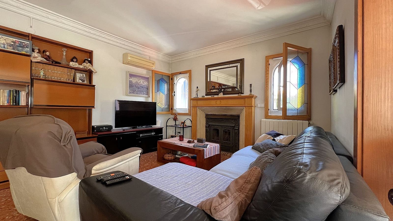 4 soveværelse Villa til salg i Orba med swimmingpool garage - € 696.800 (Ref: 8928416)