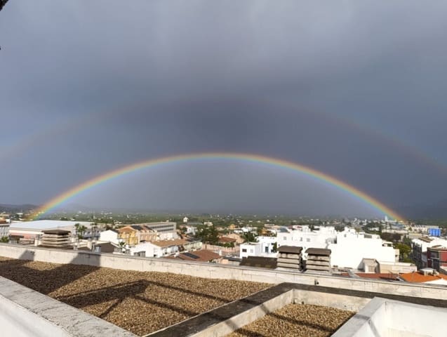 3 sypialnia Penthouse na sprzedaż w Pego z basenem garażem - 375 000 € (Ref: 9124577)