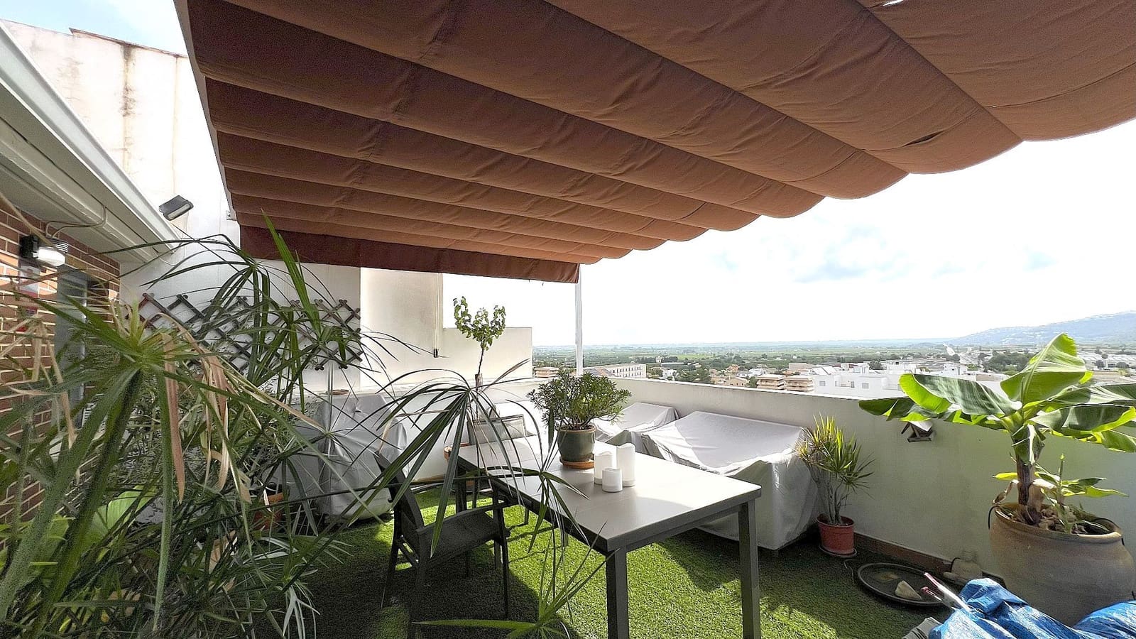 3 sypialnia Penthouse na sprzedaż w Pego z basenem garażem - 375 000 € (Ref: 9124577)