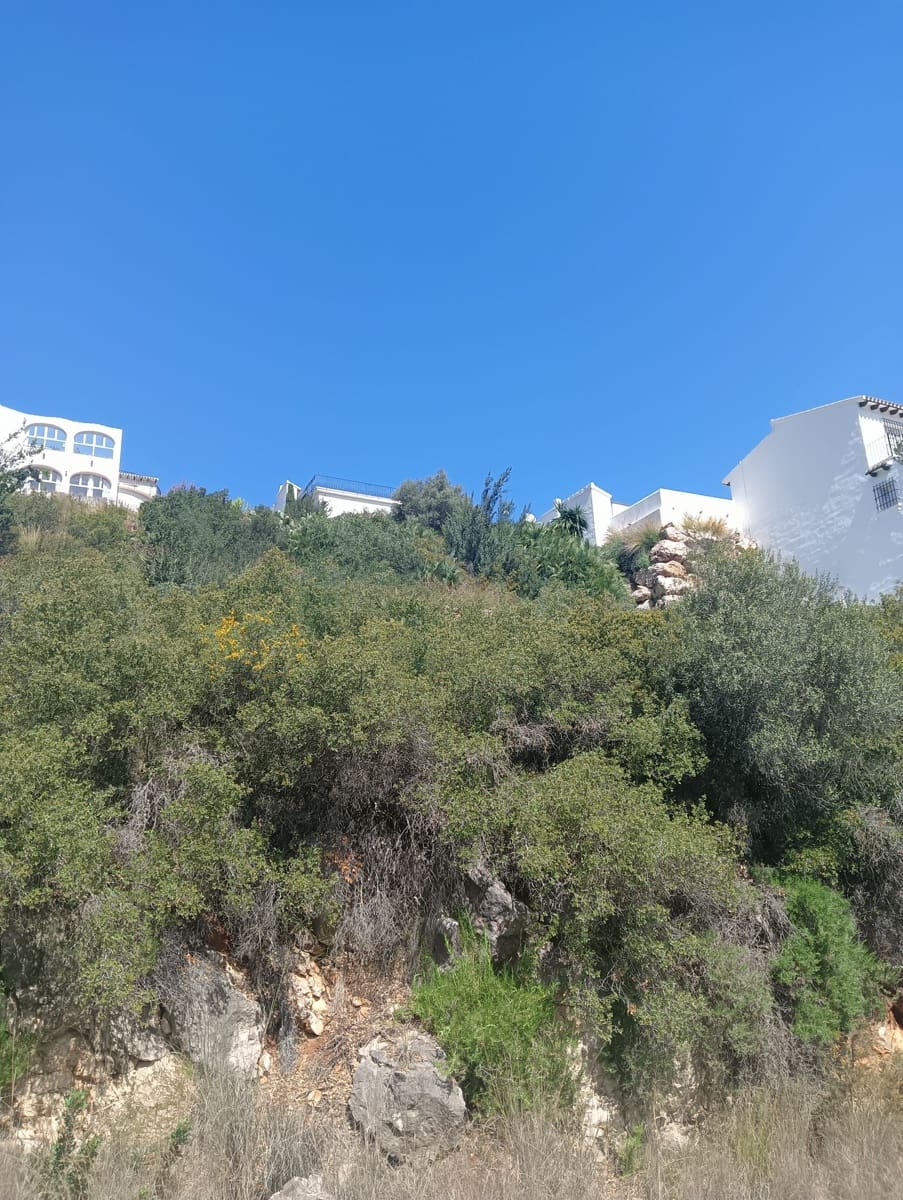 Grunde uden byggetilladelser til salg i Denia - € 85.000 (Ref: 9508252)