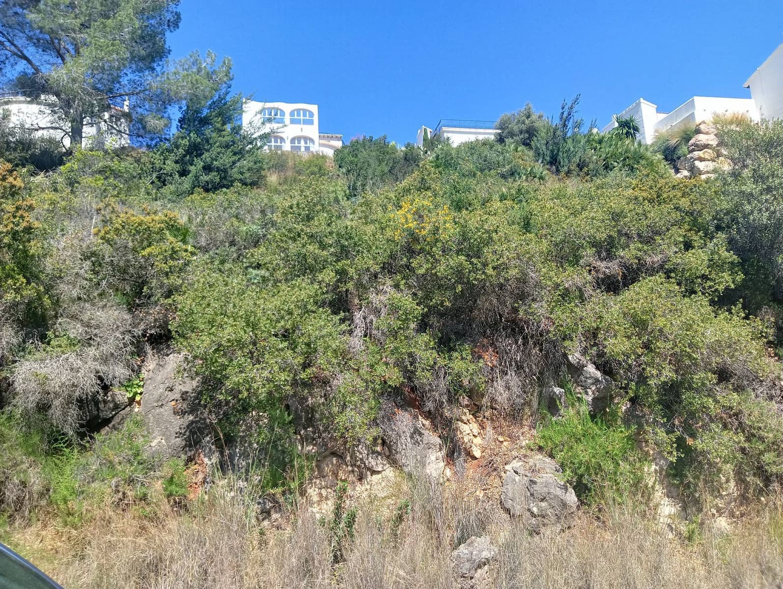 Grunde uden byggetilladelser til salg i Denia - € 85.000 (Ref: 9508252)