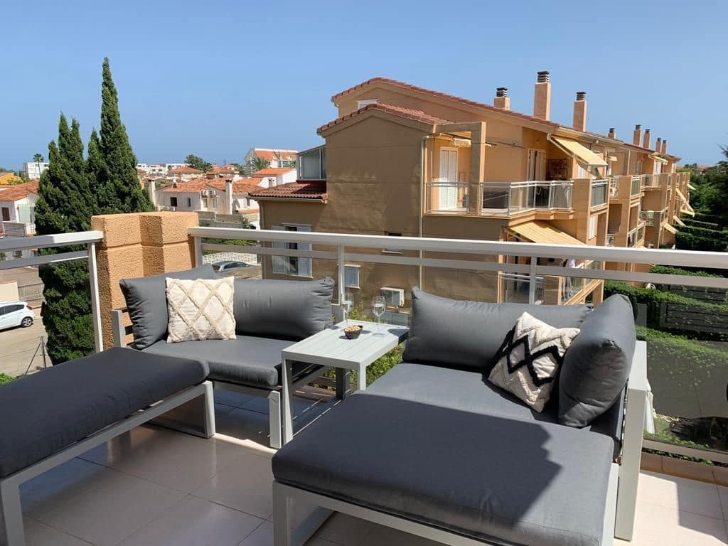 3 bedroom Penthouse for sale in Denia with pool garage - € 325,000 (Ref: 9726297)